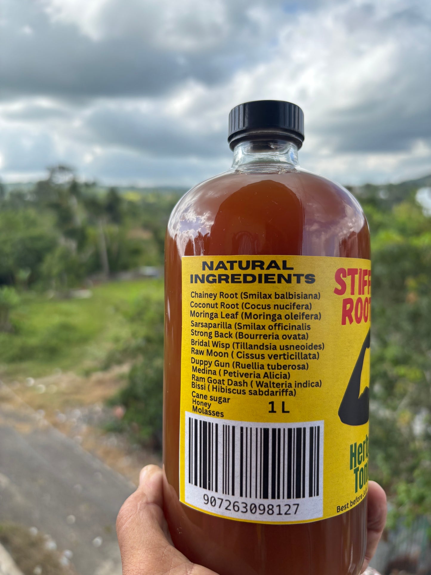 Glass Bottled Stiffna Roots 1 liter